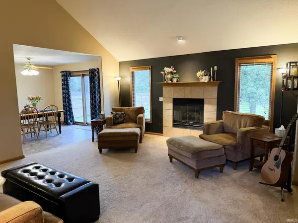 9418 Greyhawk DR, Fort Wayne, IN 46835-9358
