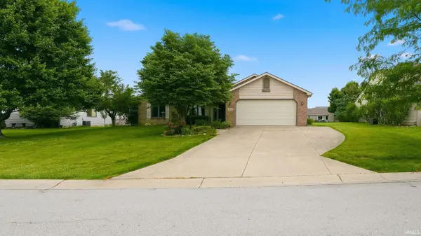 427 Marborough DR, Fort Wayne, IN 46804