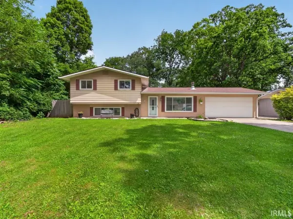 3728 Spruce DR, Fort Wayne, IN 46809