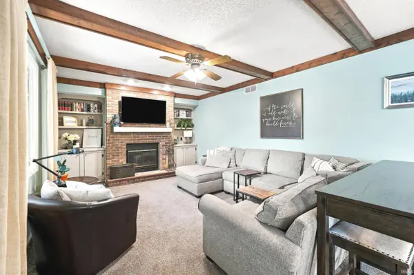 1222 Old Bridge PL, Fort Wayne, IN 46825-3564