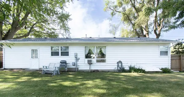 1803 Dowling ST, Kendallville, IN 46755