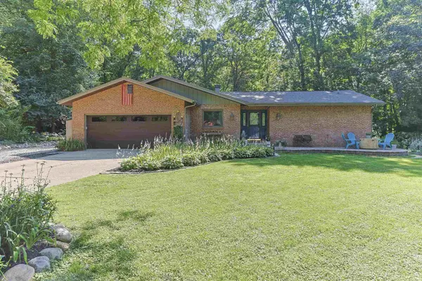 50514 Galaxy DR, Granger, IN 46530-8696