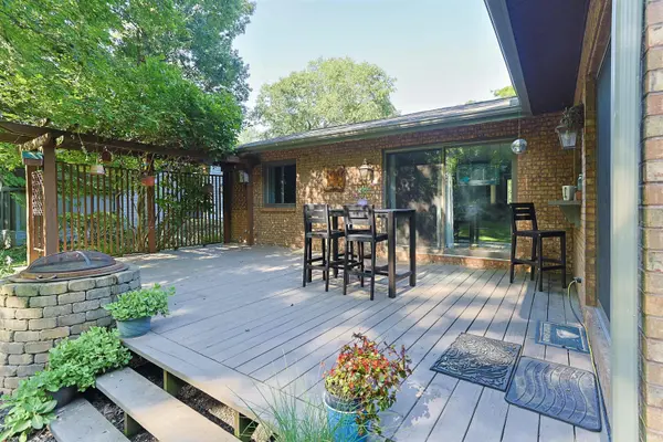 50514 Galaxy DR, Granger, IN 46530-8696