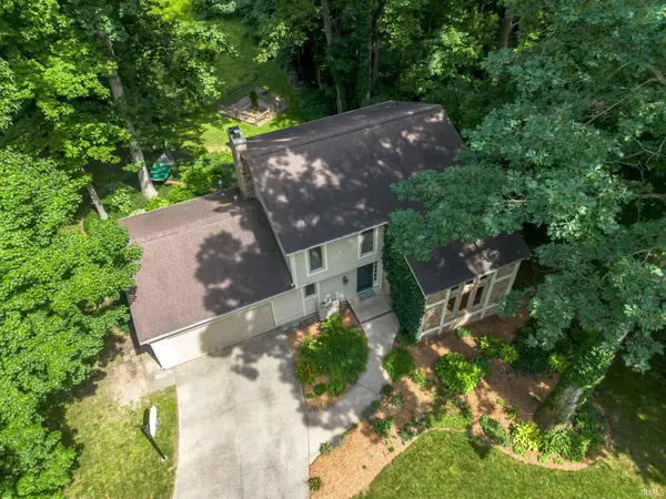 5629 Burnham Woods LN, Fort Wayne, IN 46804