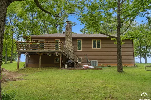 566 E 1000 RD, Baldwin City, KS 66006