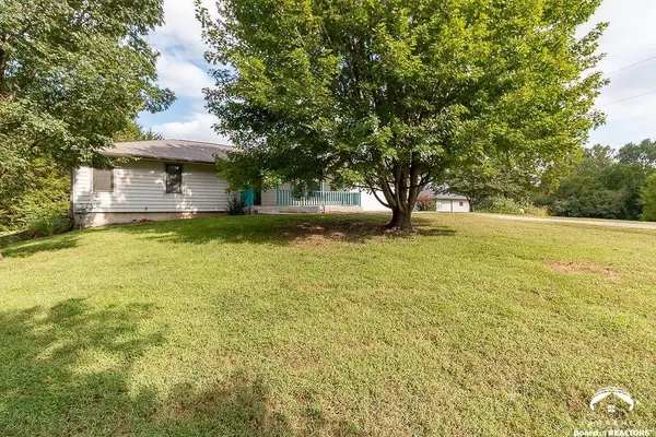 5700 NE Indian Creek RD, Topeka, KS 66617