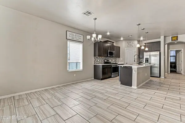 4242 Desert Lily DR, Las Cruces, NM 88007