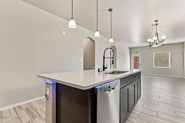 4242 Desert Lily DR, Las Cruces, NM 88007