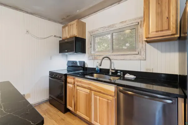 411 21st St, Cloquet, MN 55720-2218