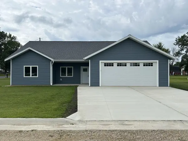 101 Maverick LN, Riceville, IA 50466