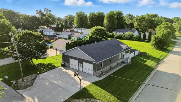 127 Doyle AVE, Evansdale, IA 50707