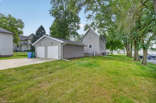144 E Franklin ST, Denver, IA 50622