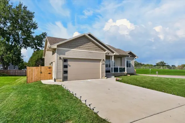 2324 Maynard AVE, Waterloo, IA 50701