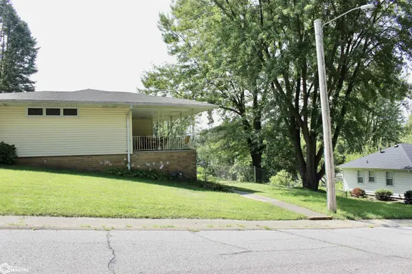 1801 Bryn Mawr CIR, Atlantic, IA 50022