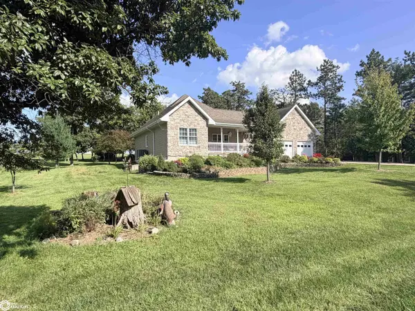 2301 Walton Lake DR, Fairfield, IA 52556
