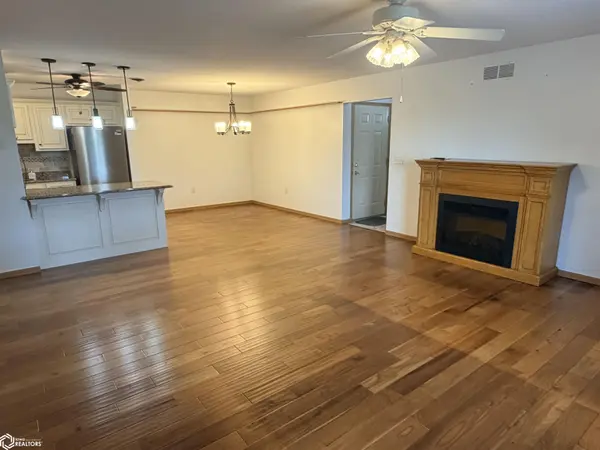 204 Southgate CIR #C, Fairfield, IA 52556