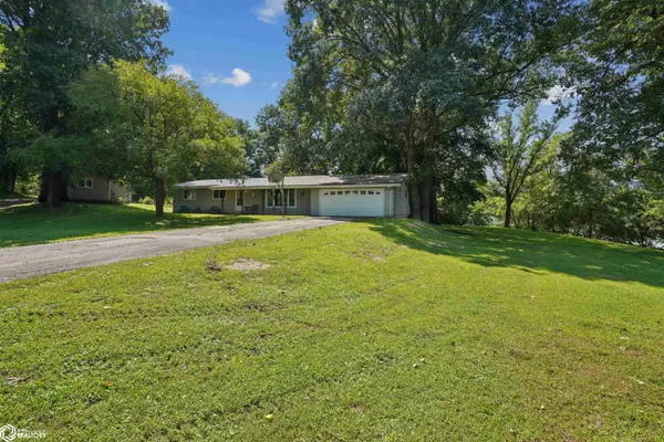 20010 Route J40, Keosauqua, IA 52565
