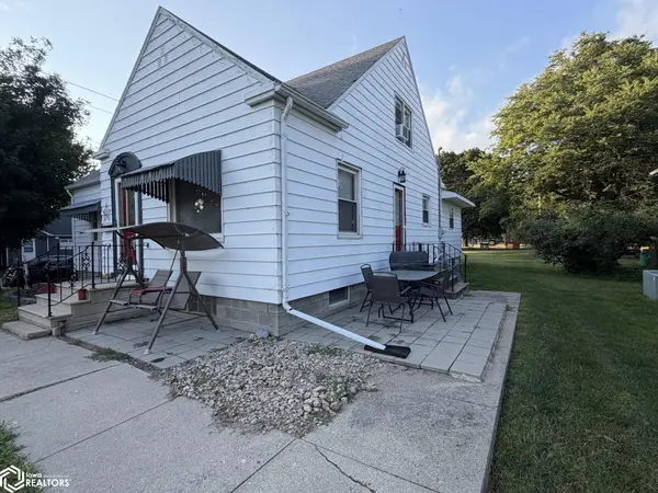126 W 2nd Street, Kanawha, IA 50447
