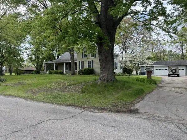 1001 Earl RD, Michigan City, IN 46360