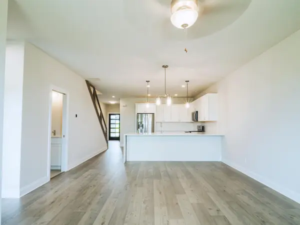 214 Sawgrass DR, Crown Point, IN 46307