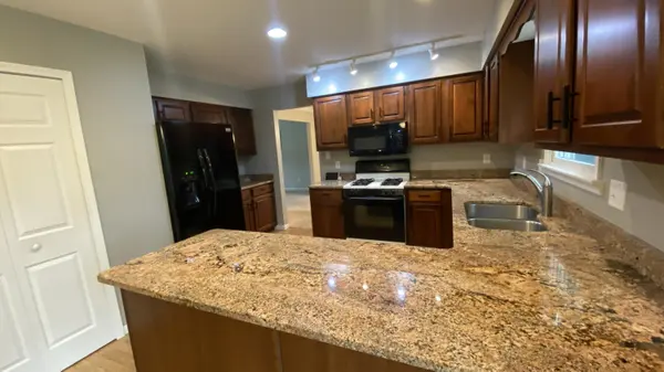 141 Guilford Road, Valparaiso, IN 46385