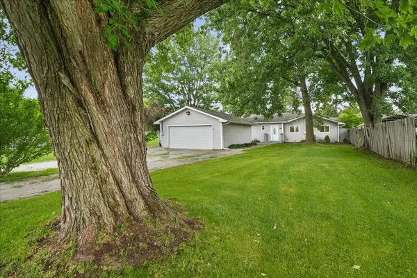 26 S Fish Lake Street, Valparaiso, IN 46385