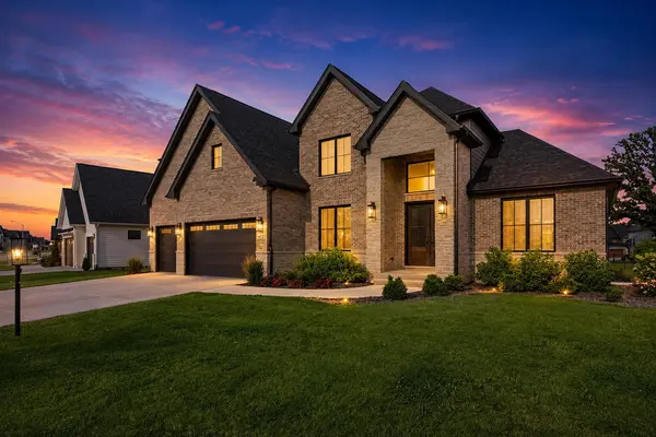 9533 Tall Grass TRL, St. John, IN 46373