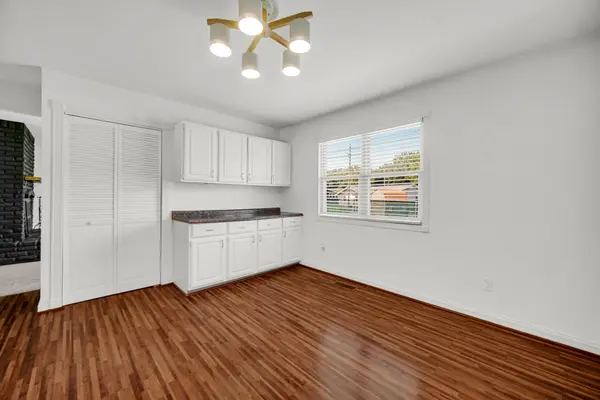 369 Riviera Circle, Valparaiso, IN 46385