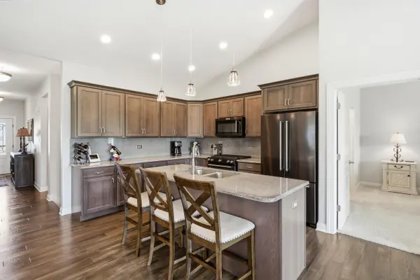 10791 Scarlett Oak Drive, St. John, IN 46373