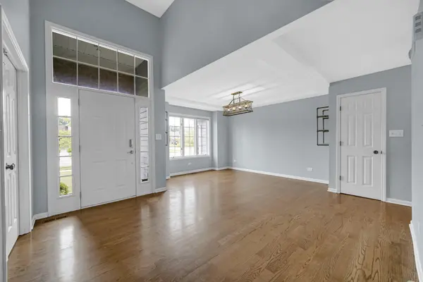 310 Cornwall CIR, Munster, IN 46321