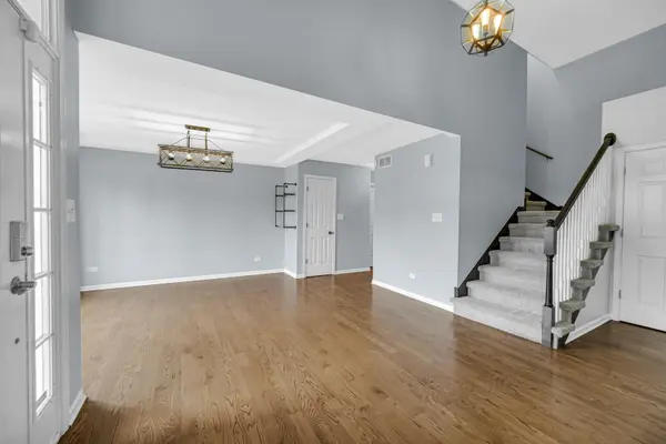 310 Cornwall CIR, Munster, IN 46321