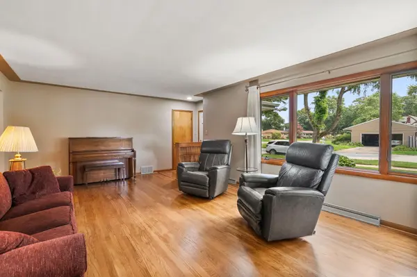 8938 Pettit Drive, Highland, IN 46322