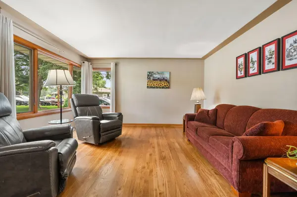 8938 Pettit Drive, Highland, IN 46322