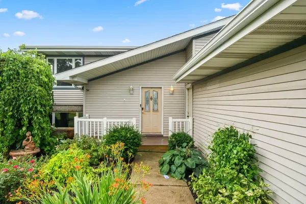 17493 Hoshaw ST, Lowell, IN 46356