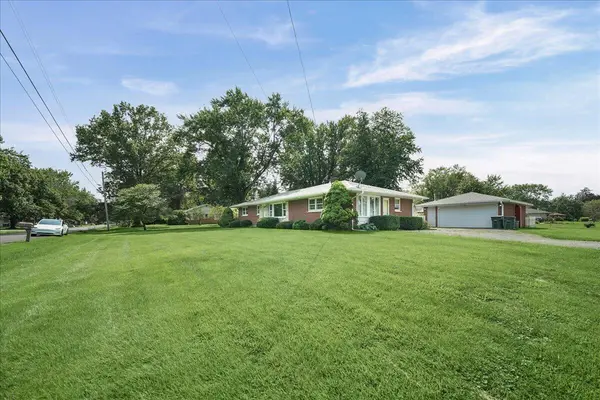 3605 Sunset Drive, Valparaiso, IN 46383