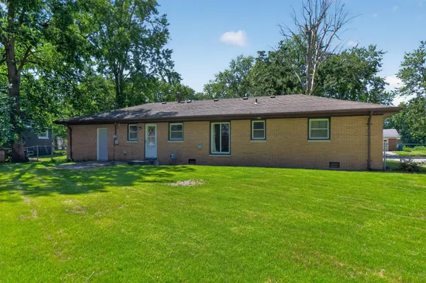 417 Cedar ST, Demotte, IN 46310