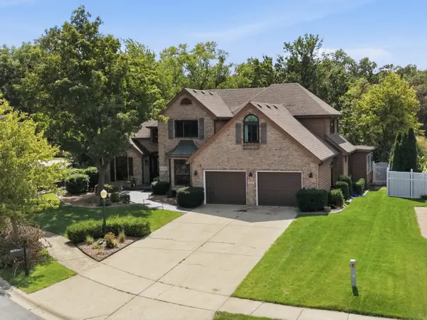 253 Fairfield DR, Crown Point, IN 46307