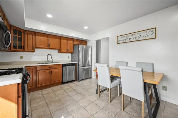 8030 North Drive, Highland, IN 46322