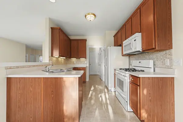 1260 Lily LN, Schererville, IN 46375
