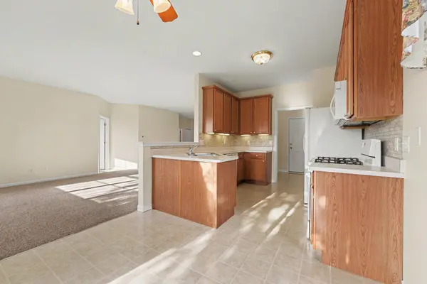 1260 Lily LN, Schererville, IN 46375