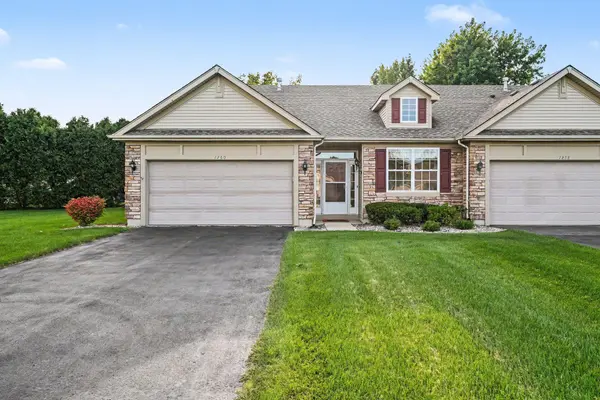 1260 Lily LN, Schererville, IN 46375