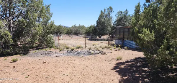 21095 E Mckenzie DR, Kingman, AZ 86401
