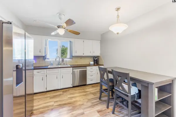 605 S Walnut St, South Hutchinson, KS 67505