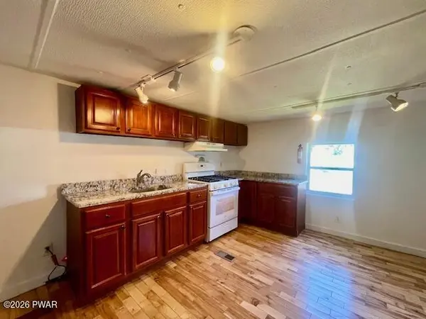 106 Crawford Park RD, Milford, PA 18337