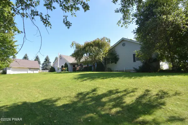 117 Alfred DR, Greentown, PA 18426