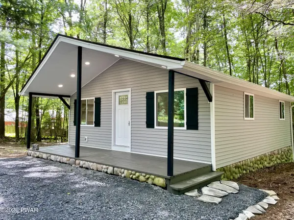138 S Nichecronk RD, Dingmans Ferry, PA 18328
