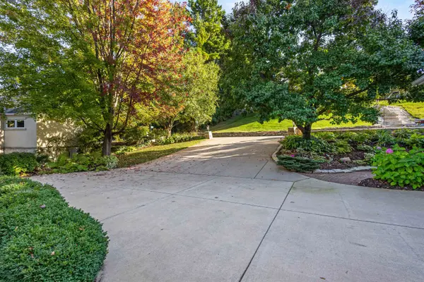 5881 SHORE ACRES RD, New Franken, WI 54229