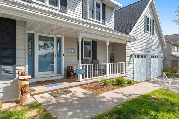 2951 VERCAUTEREN DR, Green Bay, WI 54313-5847