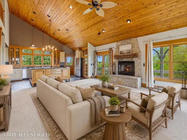W2832 SUNSET DR, Campbellsport, WI 53010