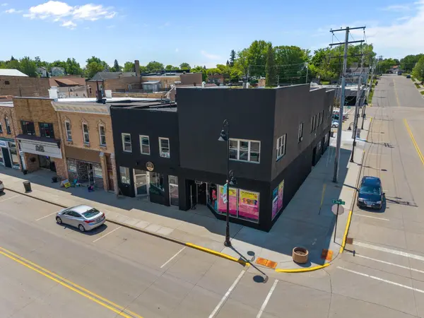 107 E 2ND ST, Kaukauna, WI 54130